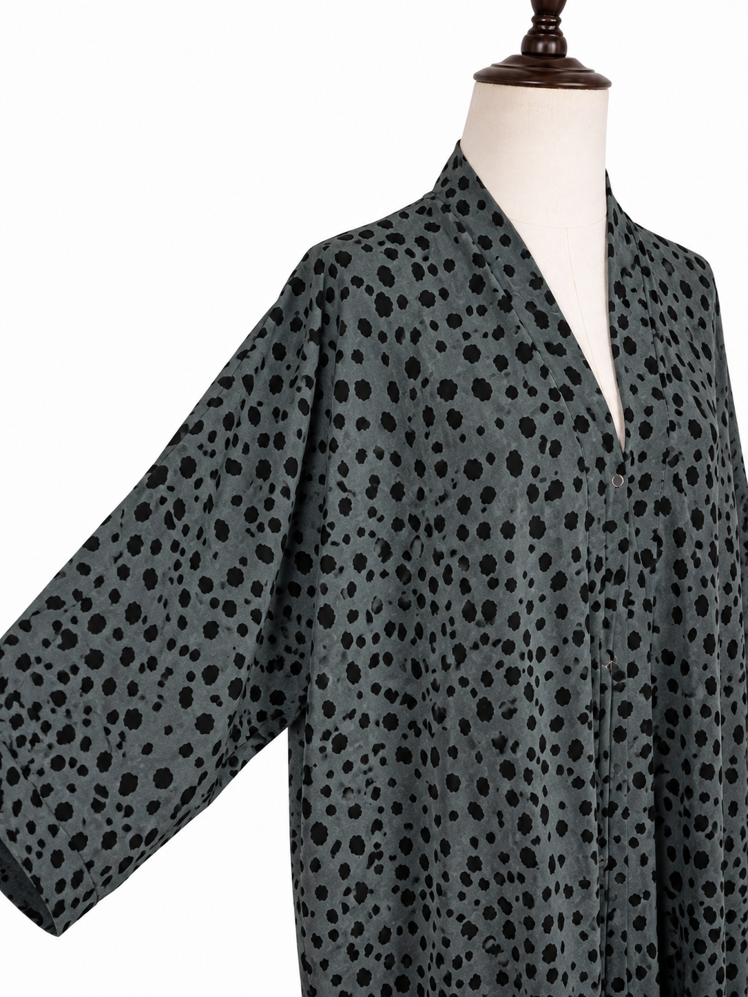 Green Printed Open Abaya – Modern Modest Style