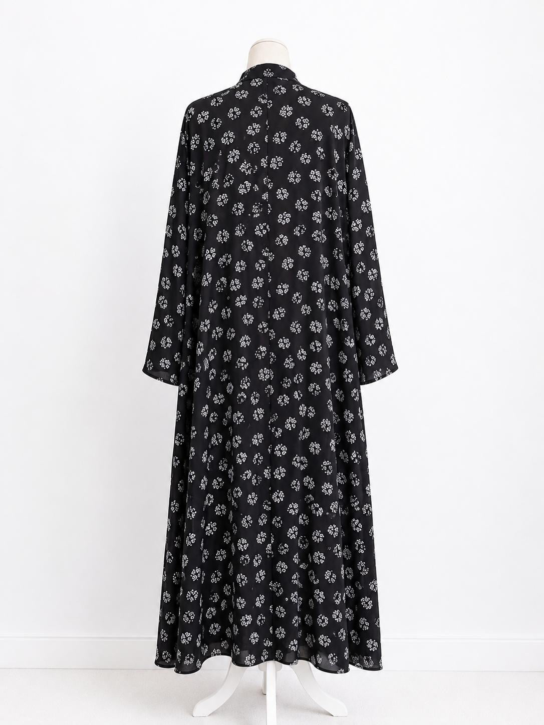 Monochrome Petal Print Abaya