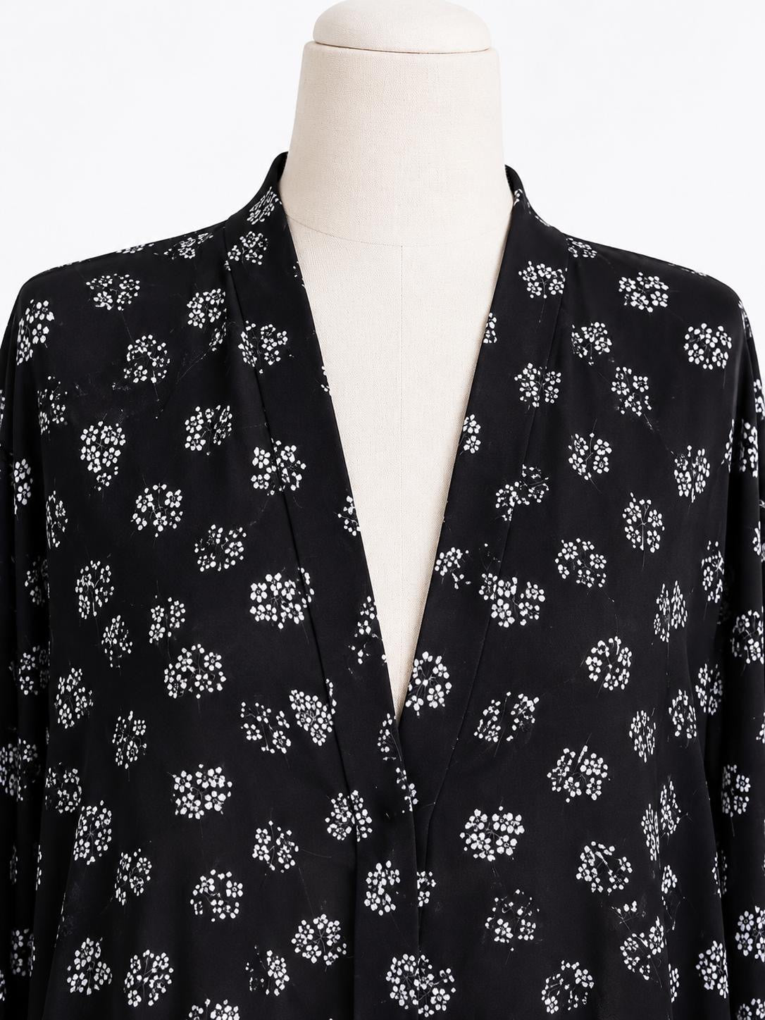 Monochrome Petal Print Abaya