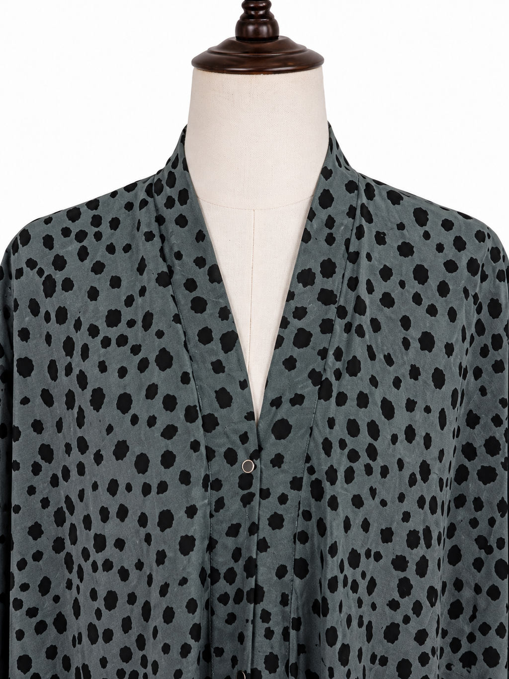 Green Printed Open Abaya – Modern Modest Style