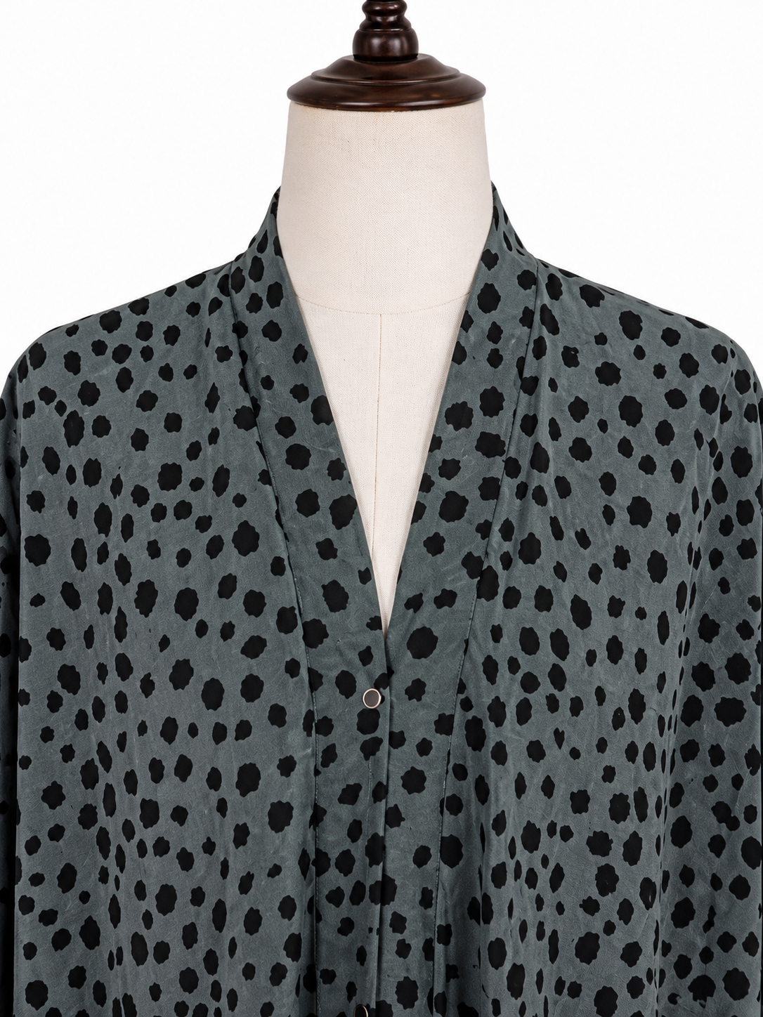 Green Printed Open Abaya – Modern Modest Style