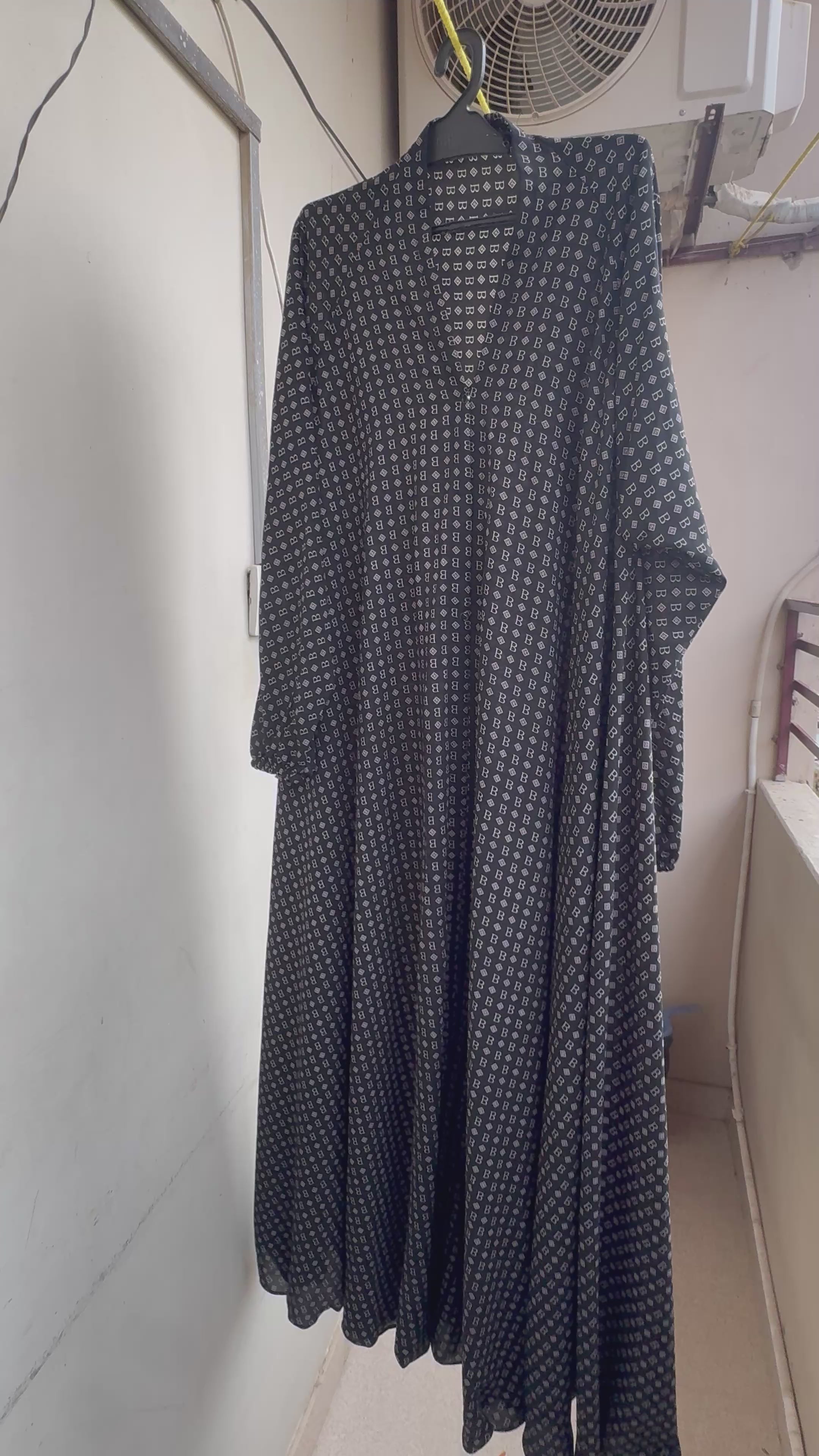 Midnight Geo-Grid Abaya
