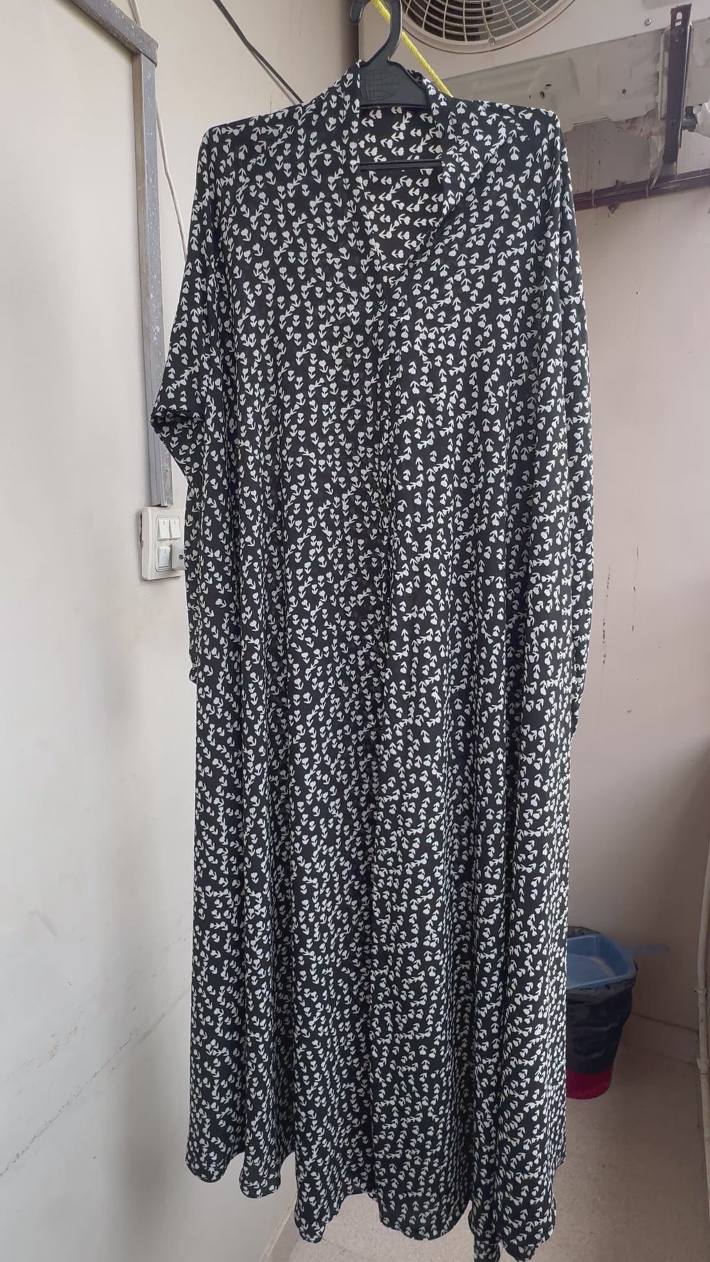 Noir Micro-Print Abaya